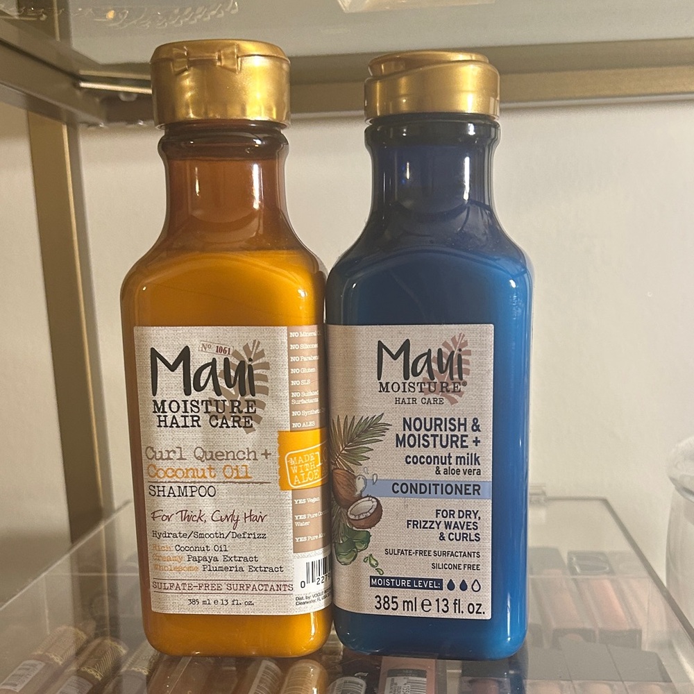 Maui Moisture Shampoo and Conditioner Set